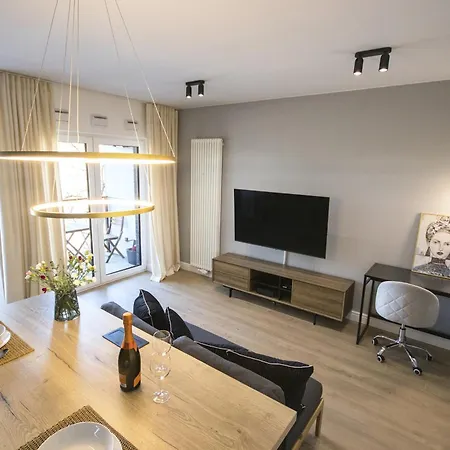 Witold's Parking Free * Wrocław