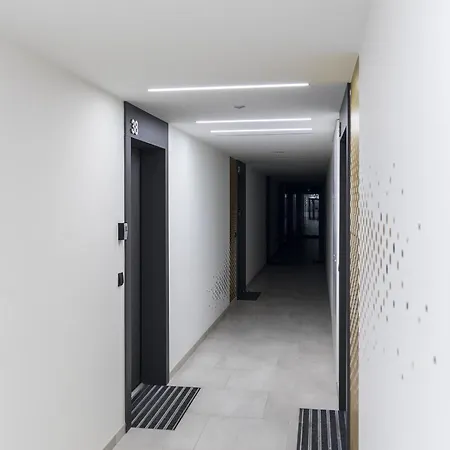 Witold's Parking Free Апартаменты *